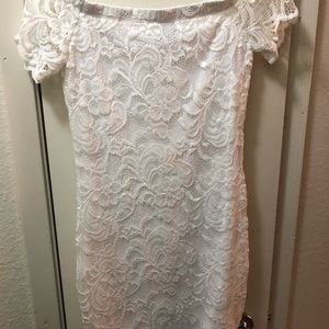 Short lace dress